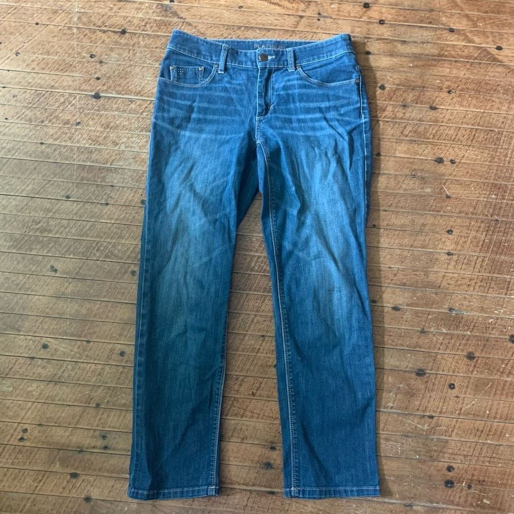 Chico’s Platinum 00/2 distressed dark wash ankle jeans